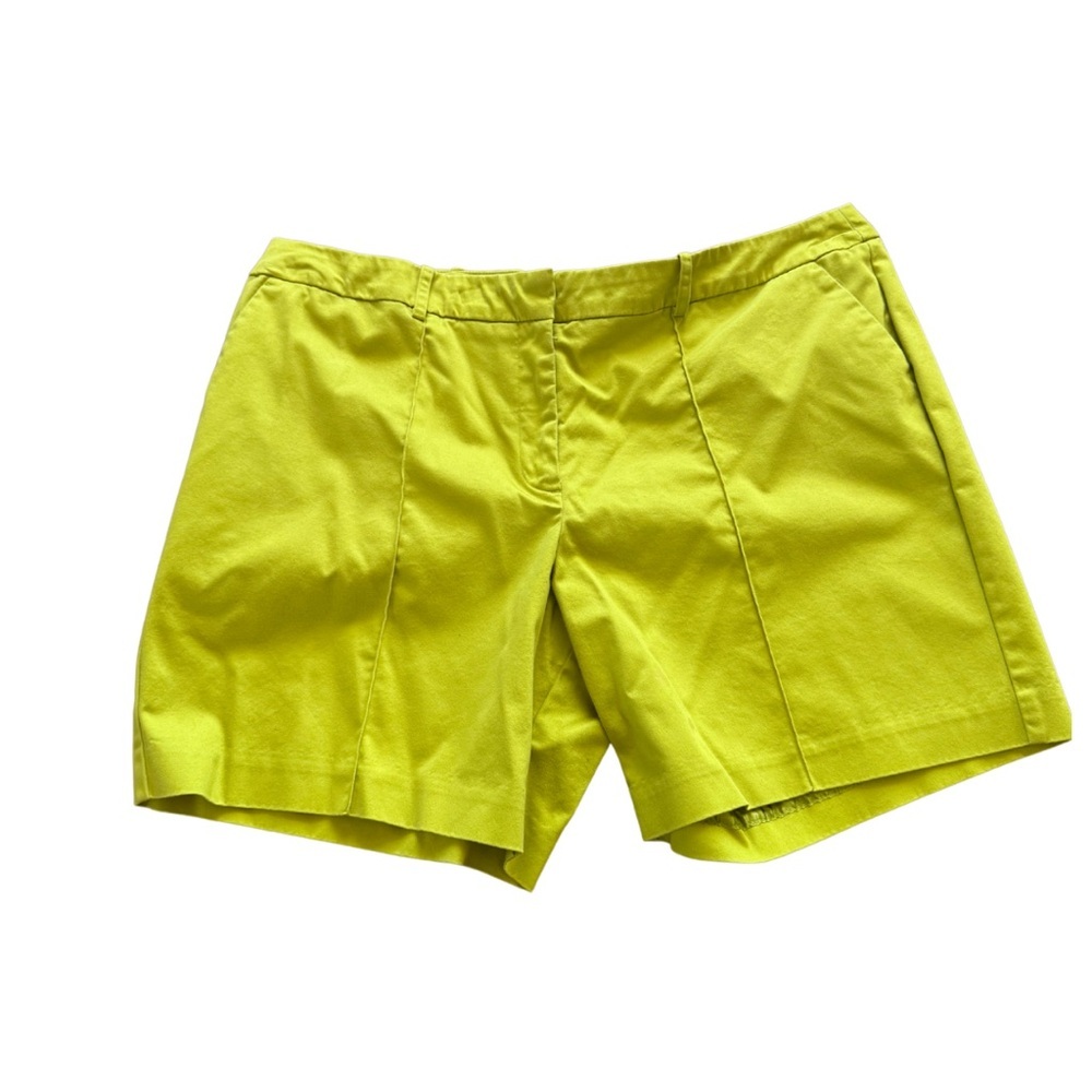 Add a pop of color to your summer wardrobe with these Worthington shorts!